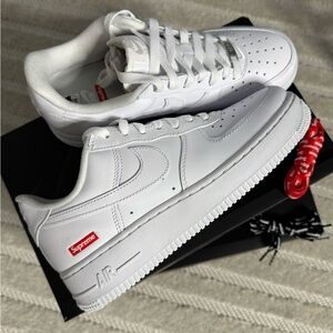 Supreme x Air Force 1